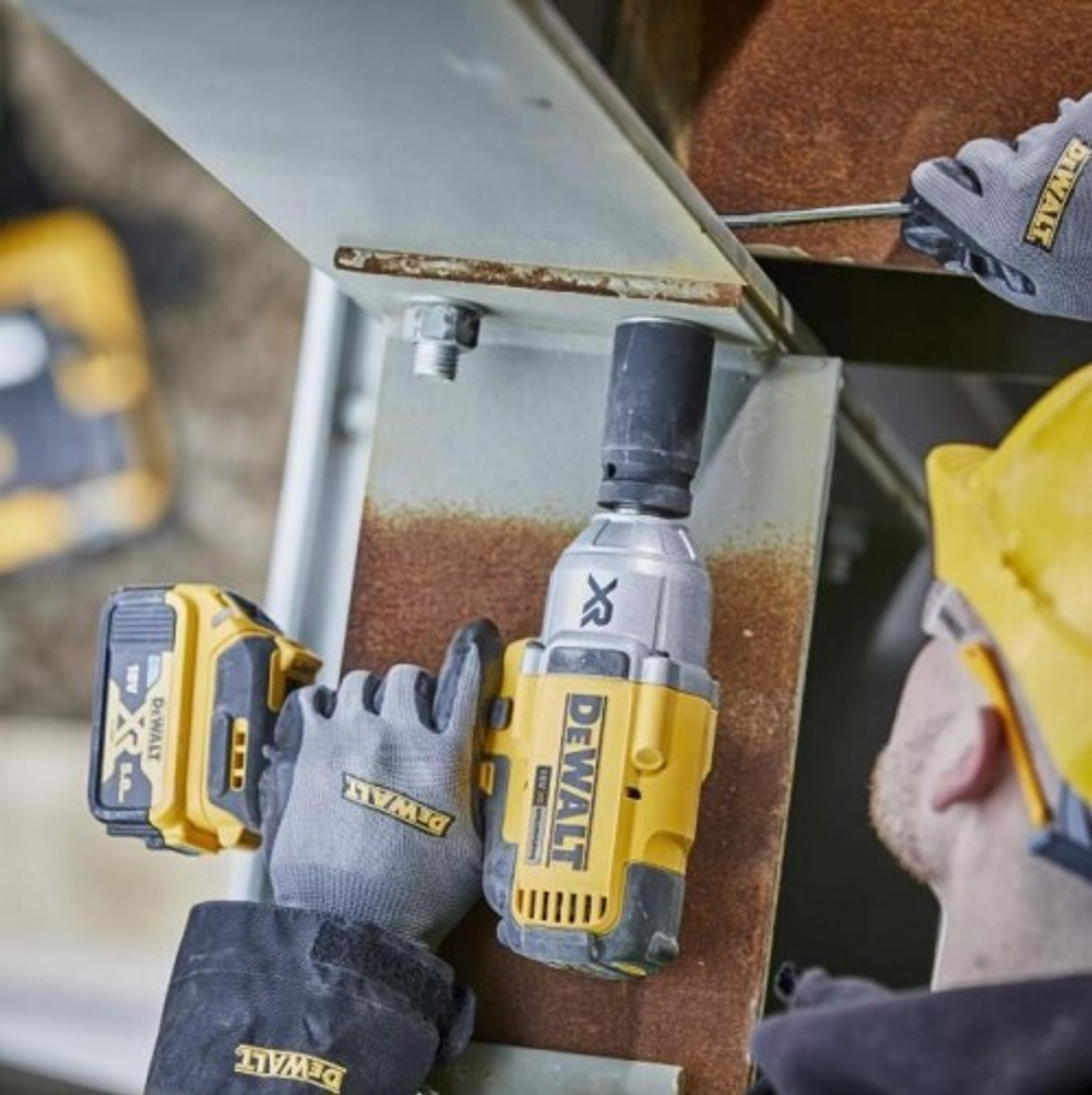 Гайковерт аккумуляторный DeWALT DCF 897 N ударный, бесщеточный, без АКБ и ЗУ DCF897N-XJ