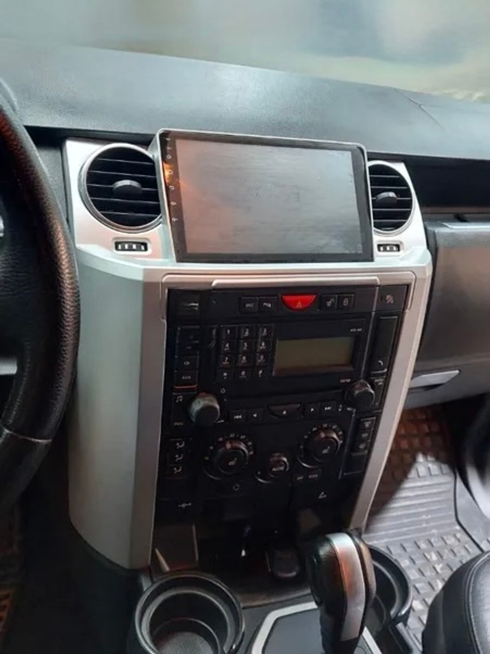 Магнитола для Land Rover Discovery 3 2005-2009 (прямые углы) - Teyes CC3 Android 10, ТОП процессор, 4/32 Гб, CarPlay, SIM-слот