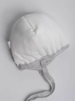 Шапка зимняя вязаная с помпоном на завязках