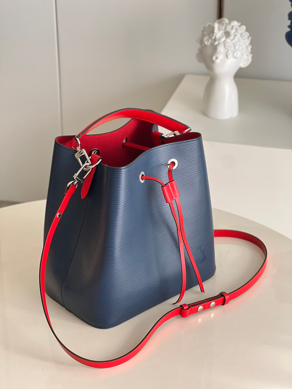 Louis Vuitton NeoNoe MM