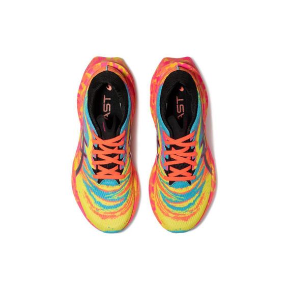 Asics Novablast 3 Бежевые кроссовки Низкие Женские