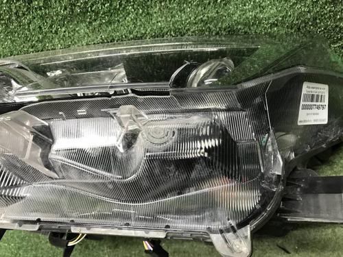 Битая Фара левая Toyota Rav 4 CA40 (2015-2019) LED