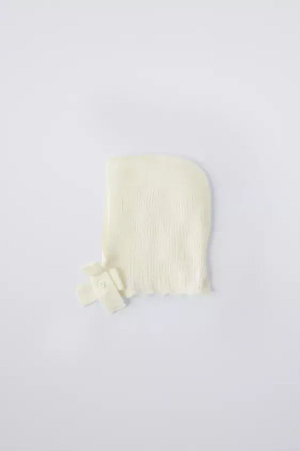 ZARA БАЛАКЛАВА ИЗ ВОЛНИСТОГО ТРИКОТАЖА С ПУГОВИЦЕЙ, ЦВЕТ ЛЬДА