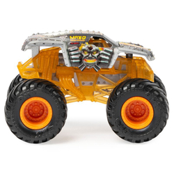 Master Monster Jam Creatures - Super Sneaker Max-D Maximum Destruction в масштабе 1:64 + фигурка Максимуса 20121073