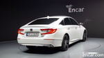 Honda Accord 10 Generation 2.0 Hybrid Touring (07.2022)