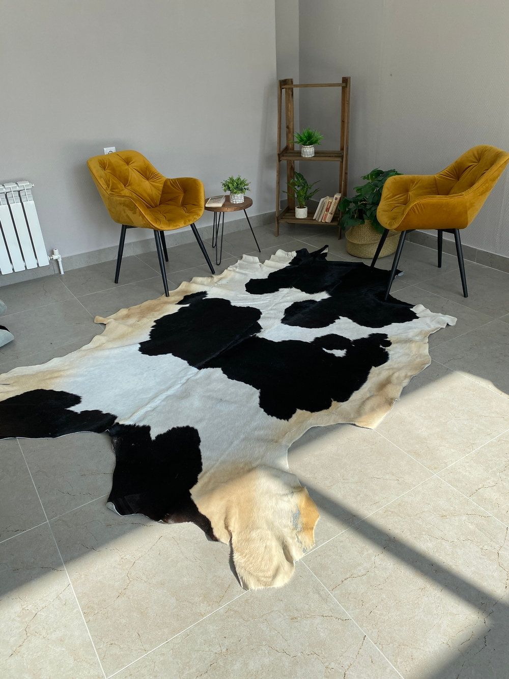 Коровья шкура на пол натуральная. 200 х 180 см