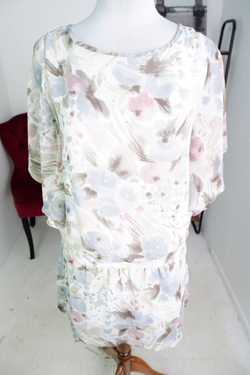 Платье Amisu нежной расцветки, маркировка 38, визуально на 44 размер