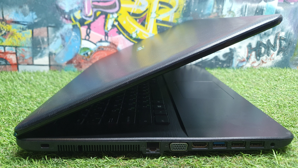 Ноутбук Asus Celeron/4Gb