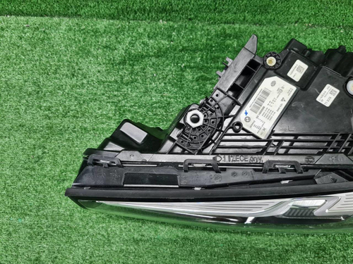 Фара левая BMW 5er G30 (2020-2023) LED