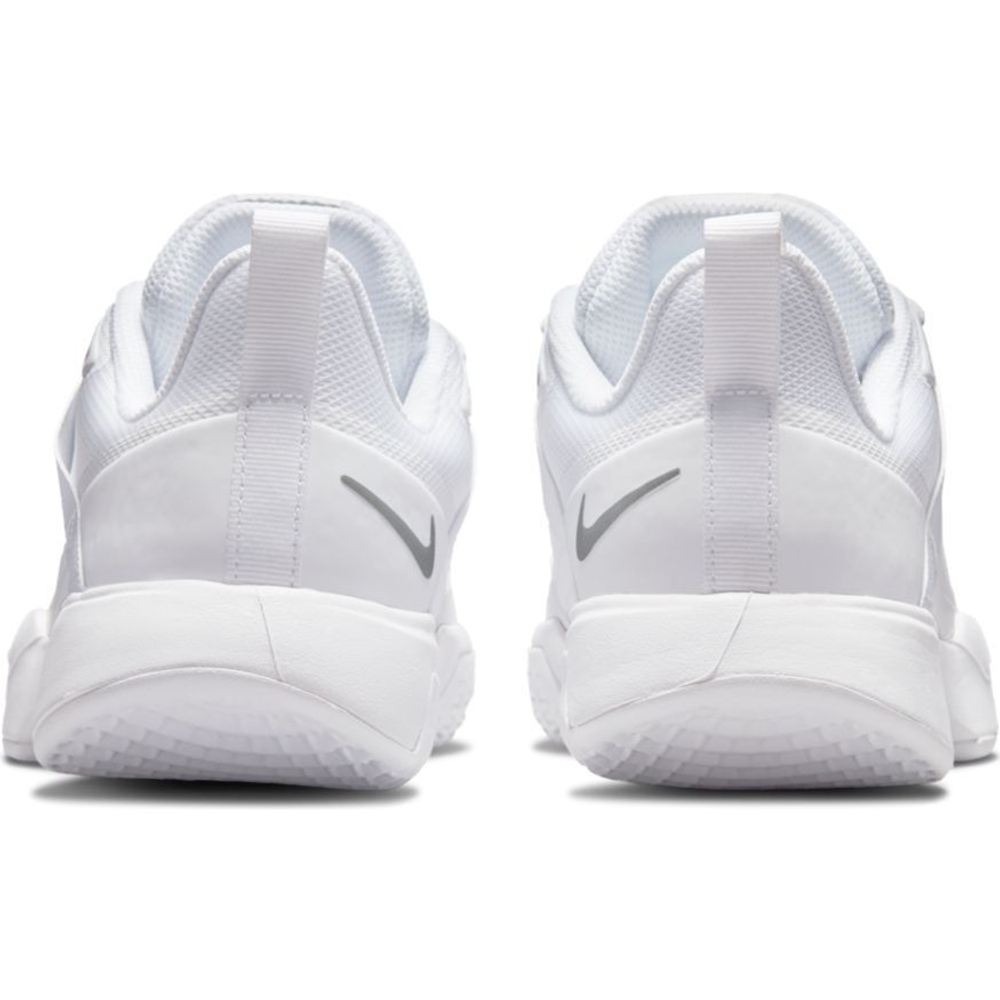 Женские Кроссовки теннисные Nike Vapor Lite W - white/metallic silver