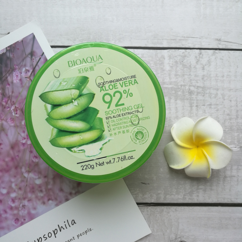 Увлажняющий многофункциональный гель для лица и тела с натуральным соком алоэ, 220г