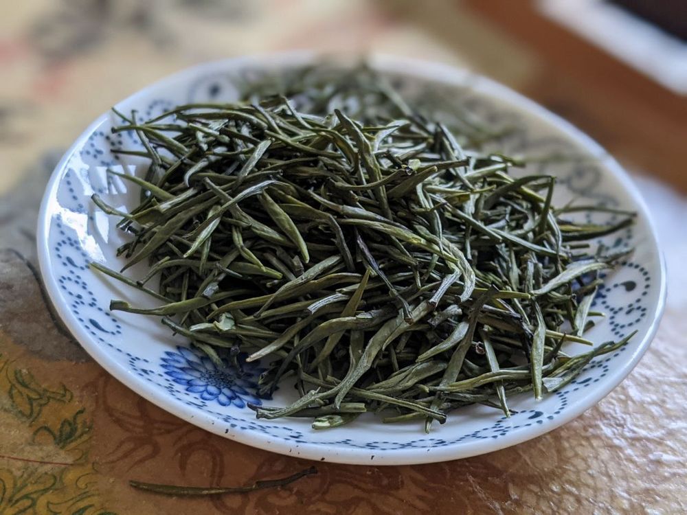 Желтый с горы Правителя (Цзюнь Шань Инь Чжень)