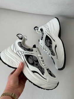 Кроссовки из натуральной кожи