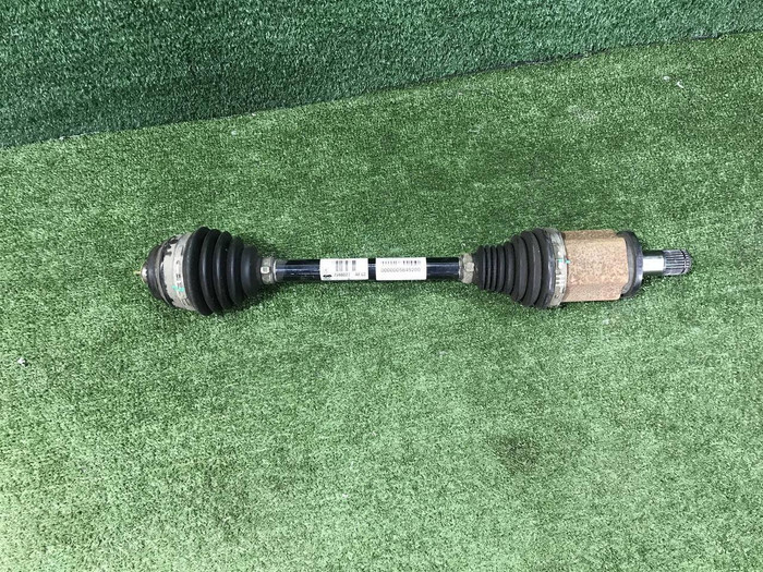 Привод передний левый BMW X3 F25 (2010-2017)