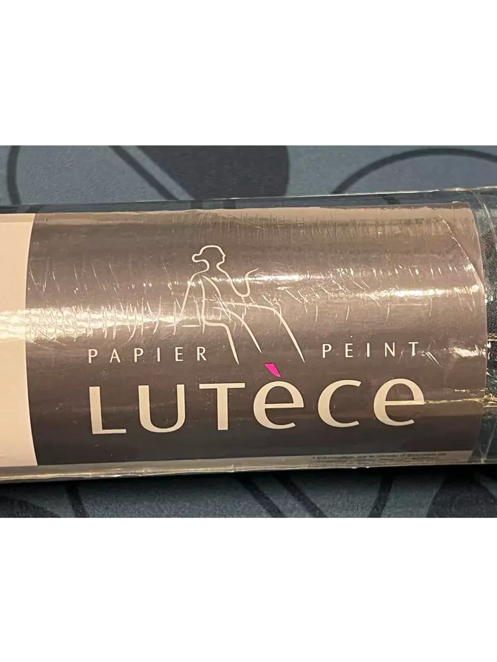 Обои флизелиновые 51201901 Les Essentiels Франция