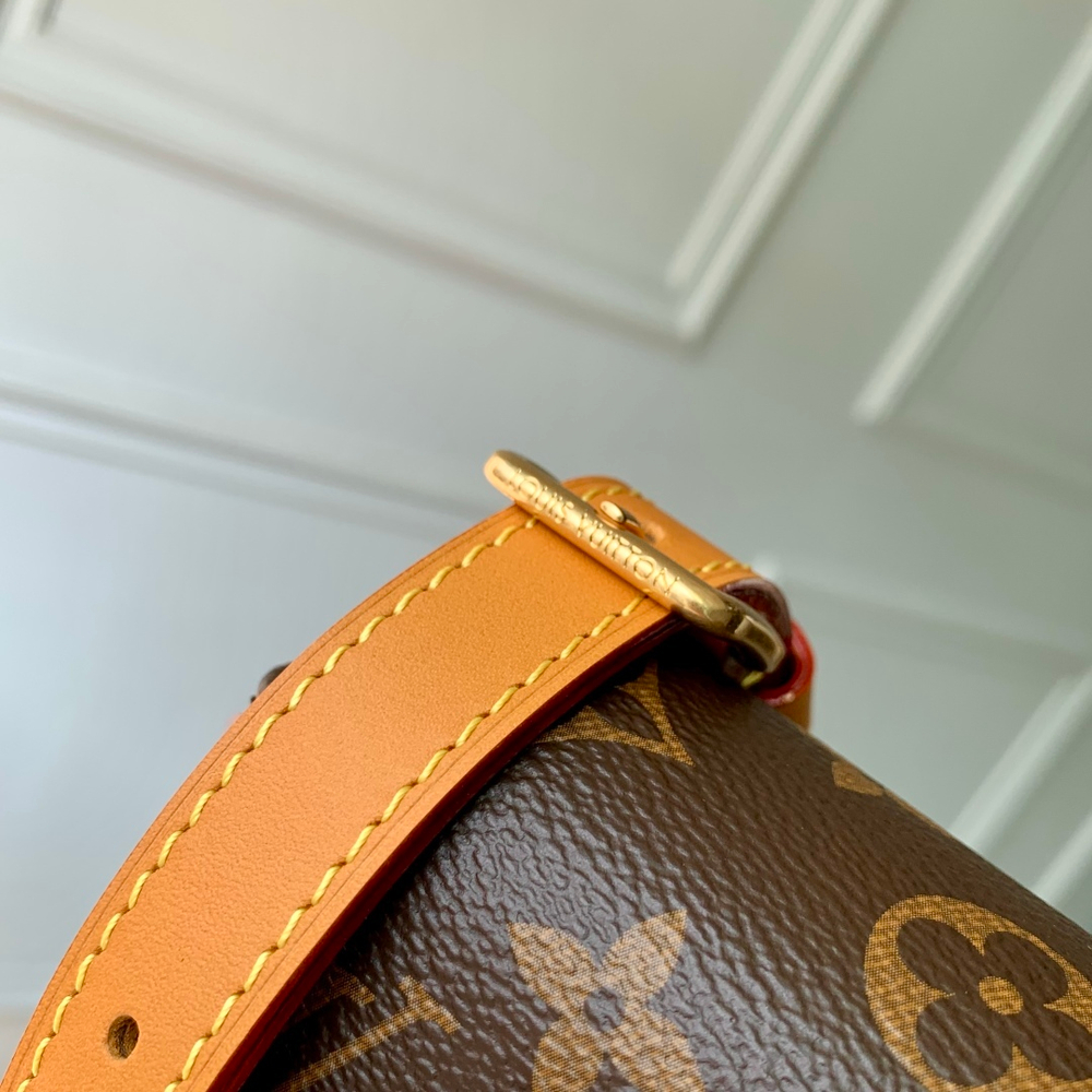 Louis Vuitton Satchel Wearable Wallet