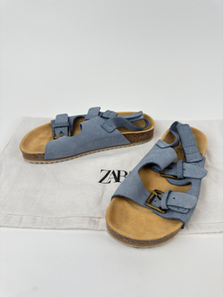 Сандалии Zara
