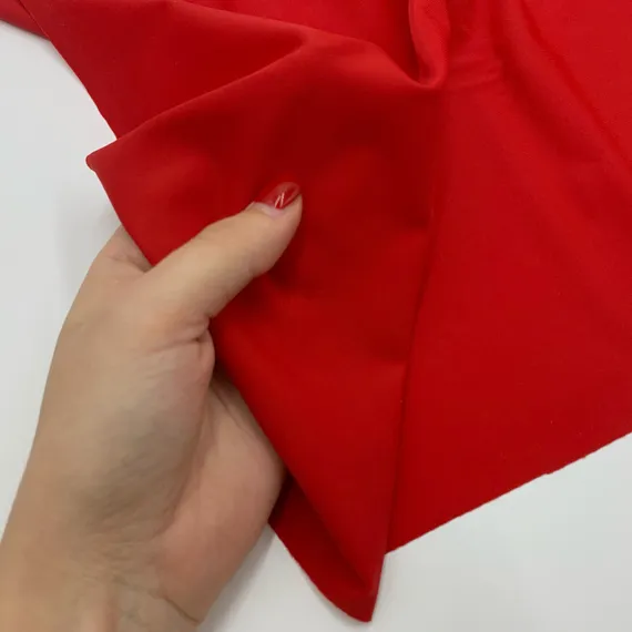 Микрофибра красная, Италия