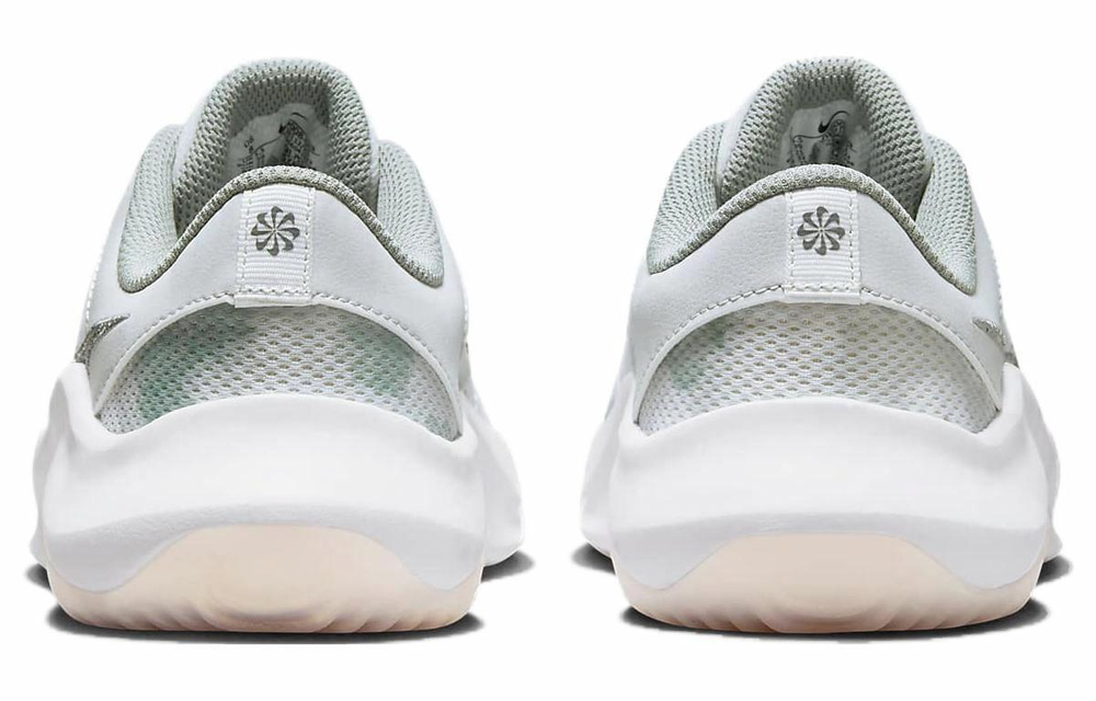 Кроссовки Nike Legend Essential 3 Next Nature Premium (Женская размерная сетка)