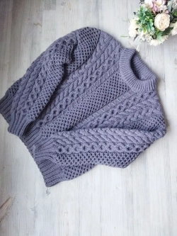 Мужской свитер ручной работы