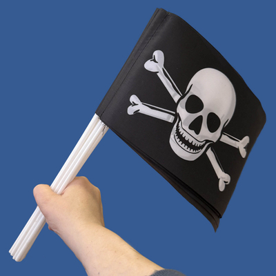 Пиратский флажок на палочке 15х23 см