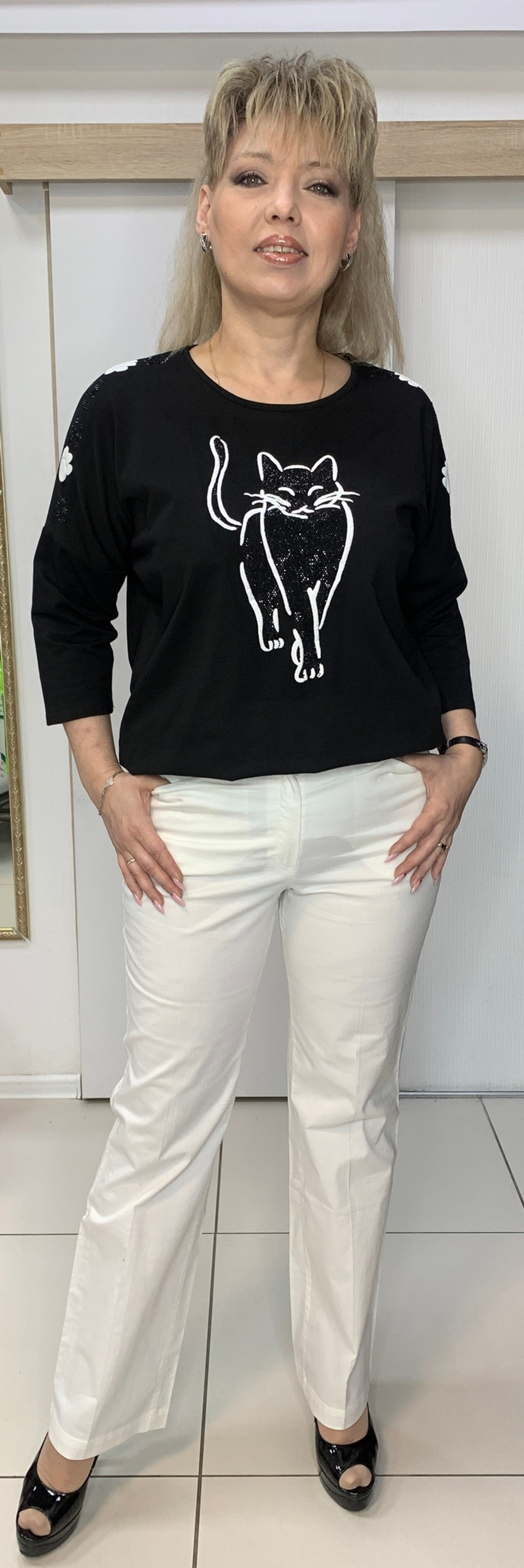 Классические белые немецкие брюки