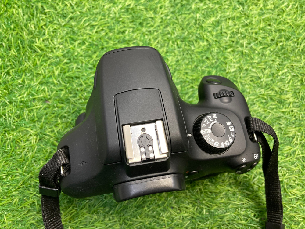 Canon EOS 4000D Kit EF-S 18-55 III (100 кадров)