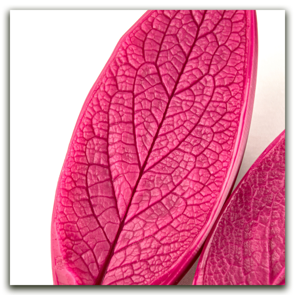 Листья окопника большие