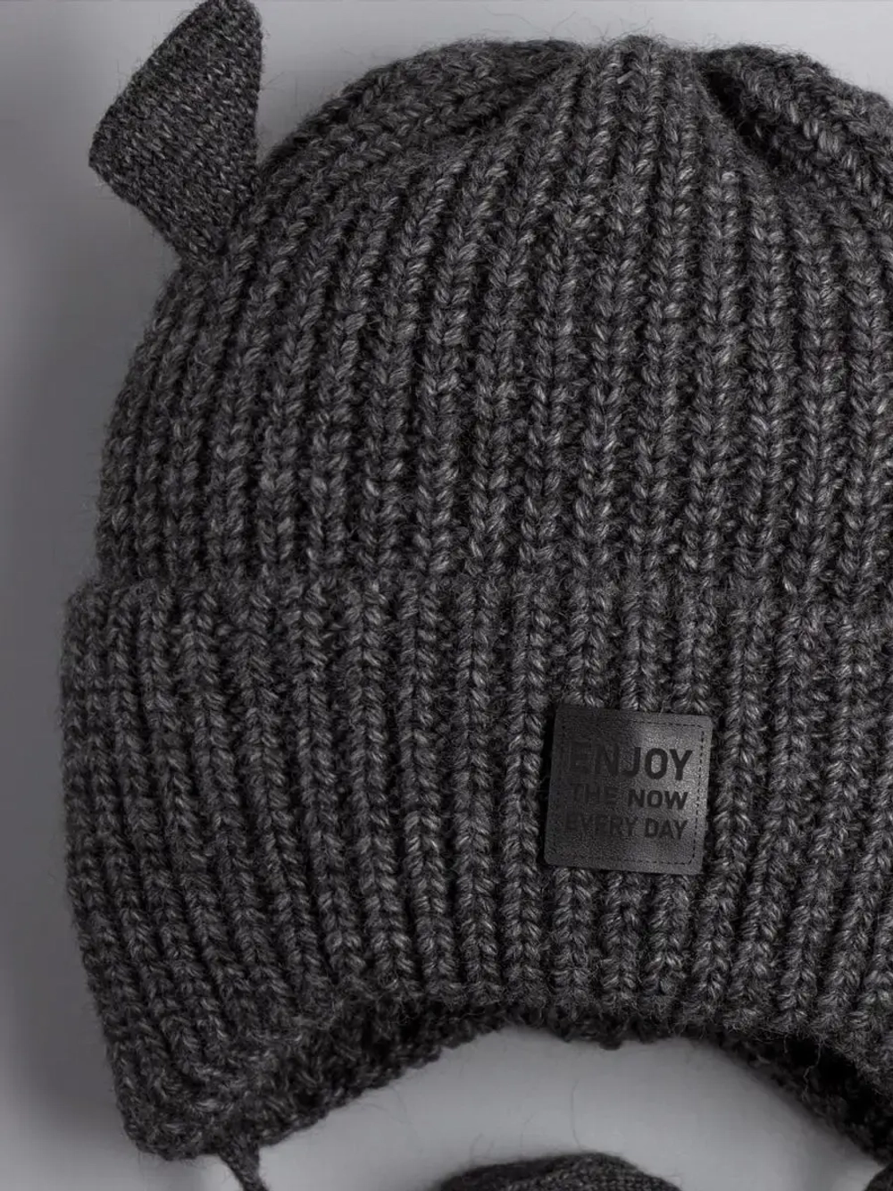 Шапка вязаная с ушками для детей