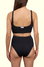 Топ купальника черный