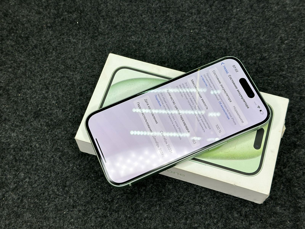 Смартфон Apple IPhone 15 256Gb - 100%