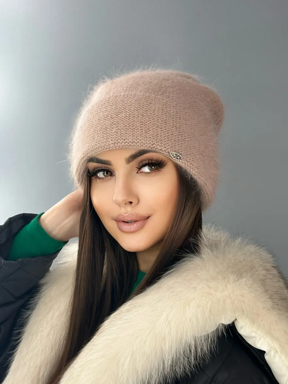 шапка зимняя вязаная ангора с пайетками