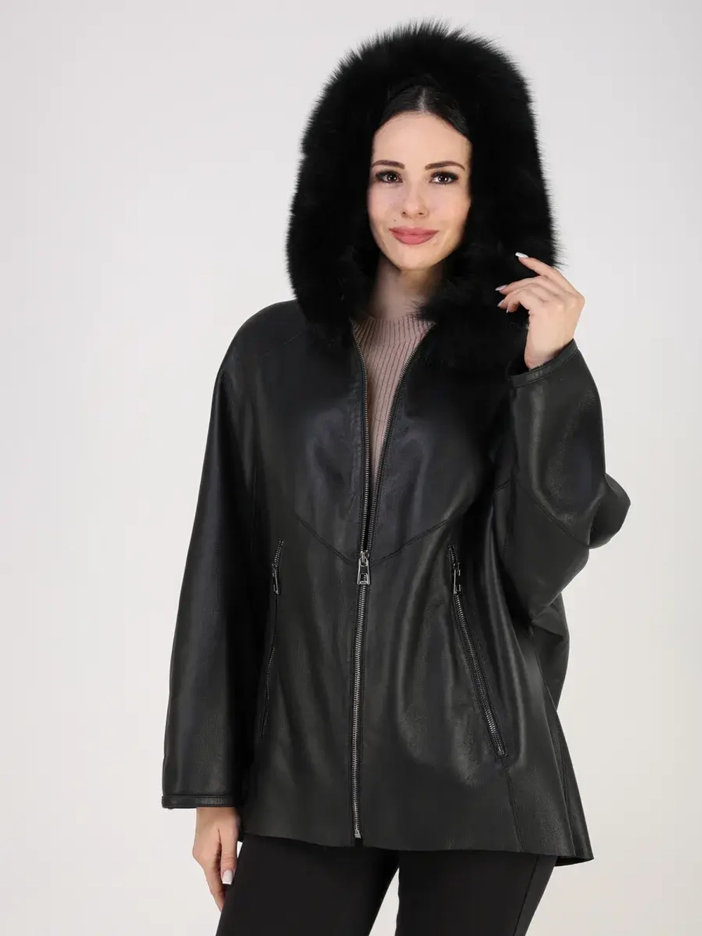 Дубленка зимняя натуральная с капюшоном оверсайз