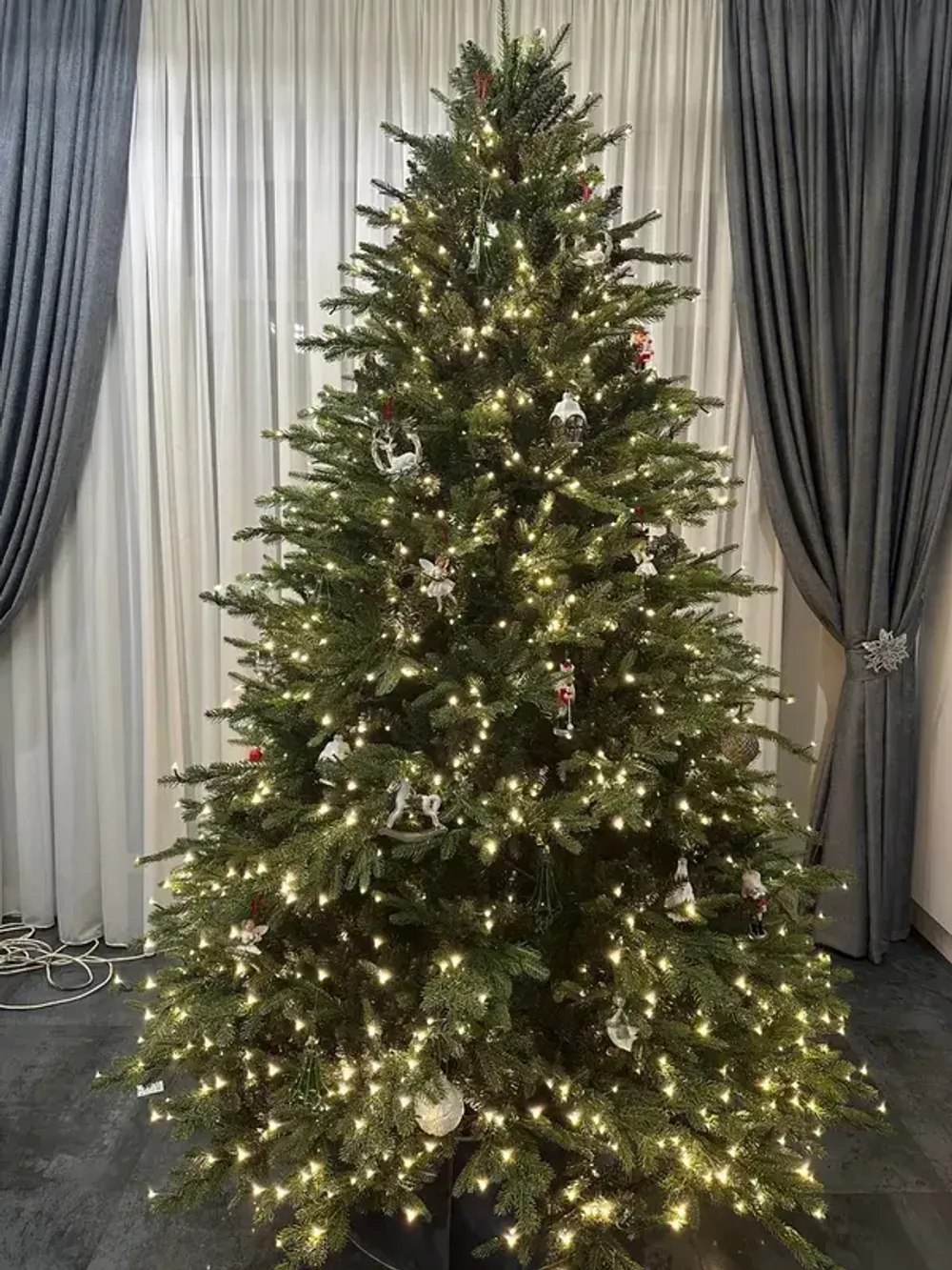 Елка с гирляндой встроенной «Elegance» Элеганс (Литая+пвх) от 1,5 м до 2,7 м