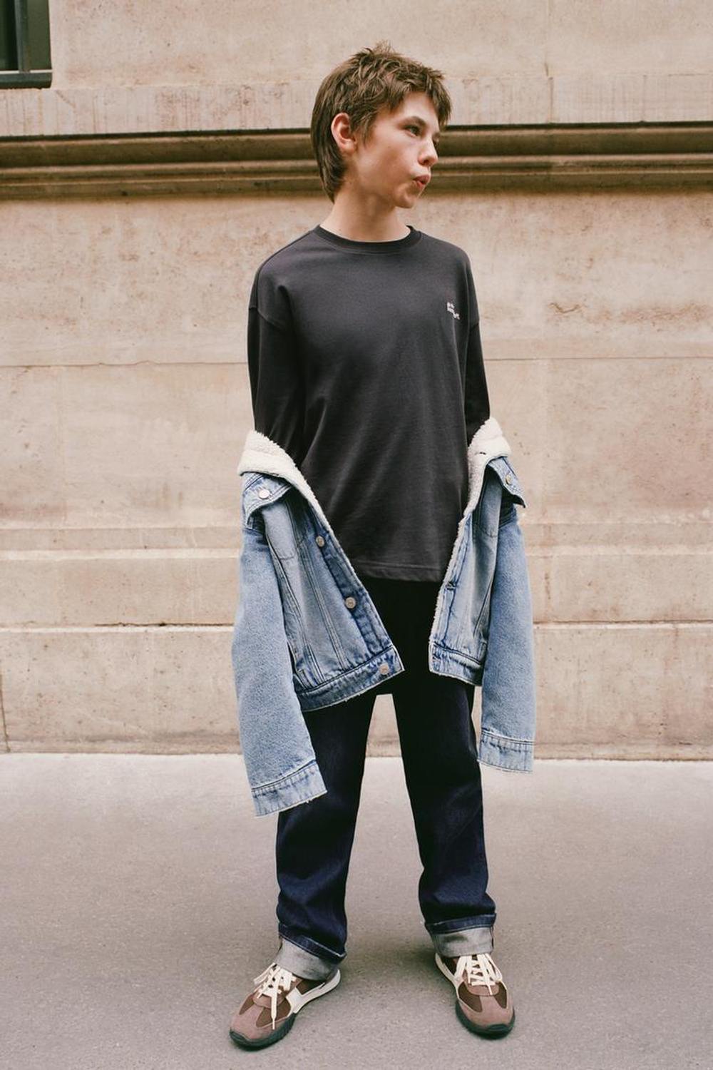 ZARA ФУТБОЛКА HEAVY WEIGHT С ВЫШИТОЙ НАДПИСЬЮ, АНТРАЦИТОВО-СЕРЫЙ