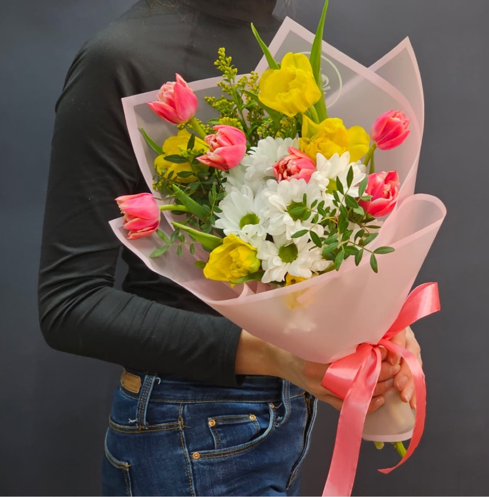 Букет № 56 Сборный букет из тюльпанов