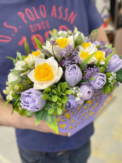 Букет из мыла в руках «Фан-вайлет» Magic Benefit Soap