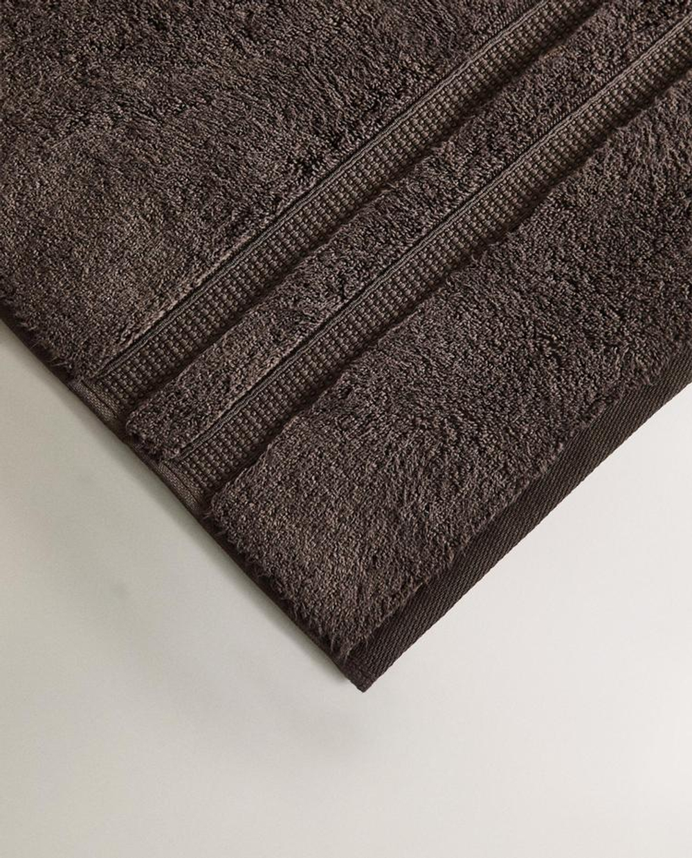 ZARA HOME БАННОЕ ПОЛОТЕНЦЕ С ДВОЙНОЙ КАЙМОЙ, КОРИЧНЕВЫЙ