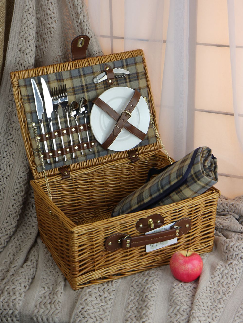 HOLYDAY BASKET Набор для пикника с термосумкой и пледом на 2 персоны