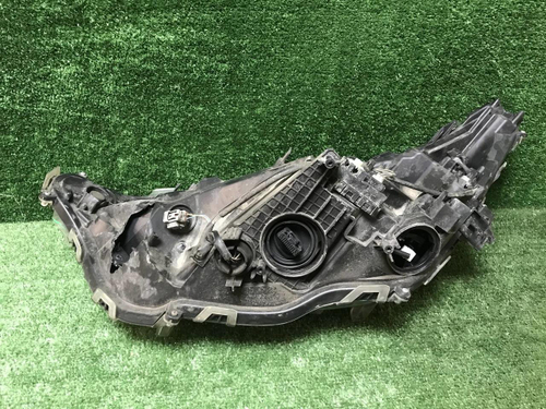 Фара правая Toyota RAV4 5 XA50 (18-нв) LED