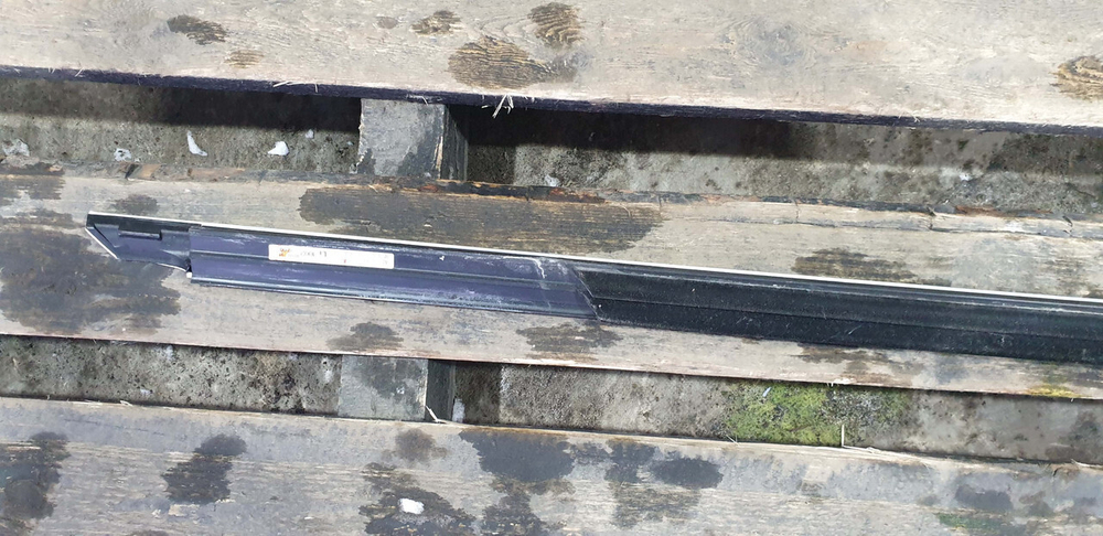 Молдинг двери передней левой Mercedes S (W222) 13-20 Б/У Оригинал A2226900580