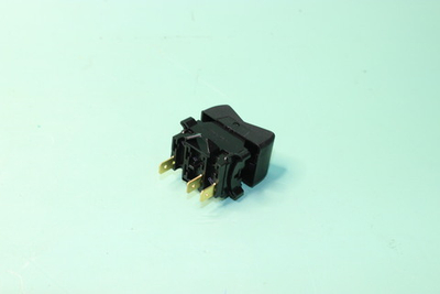 Выключатель-клавиша фары-искателя