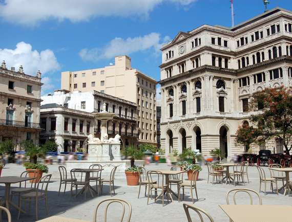 Стол пластиковый Sky 80х80 см, бежевый