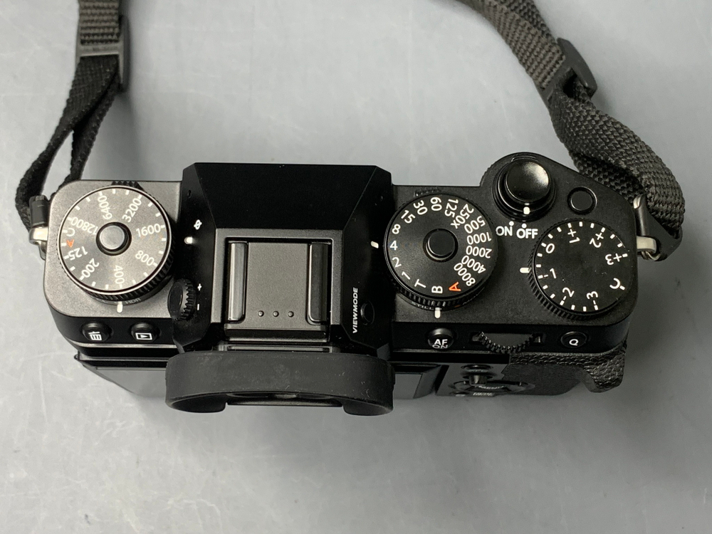 Fujifilm X-T5, 8900 кадров пробега.