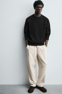 ZARA БРЮКИ RELAXED FIT С РЕЛЬЕФНОЙ СТРУКТУРОЙ, СВЕТЛО-БЕЖЕВЫЙ