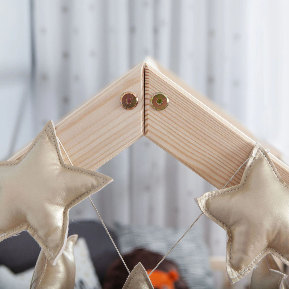 Одноярусная кровать Домик 90x200 см из сосны без отделки