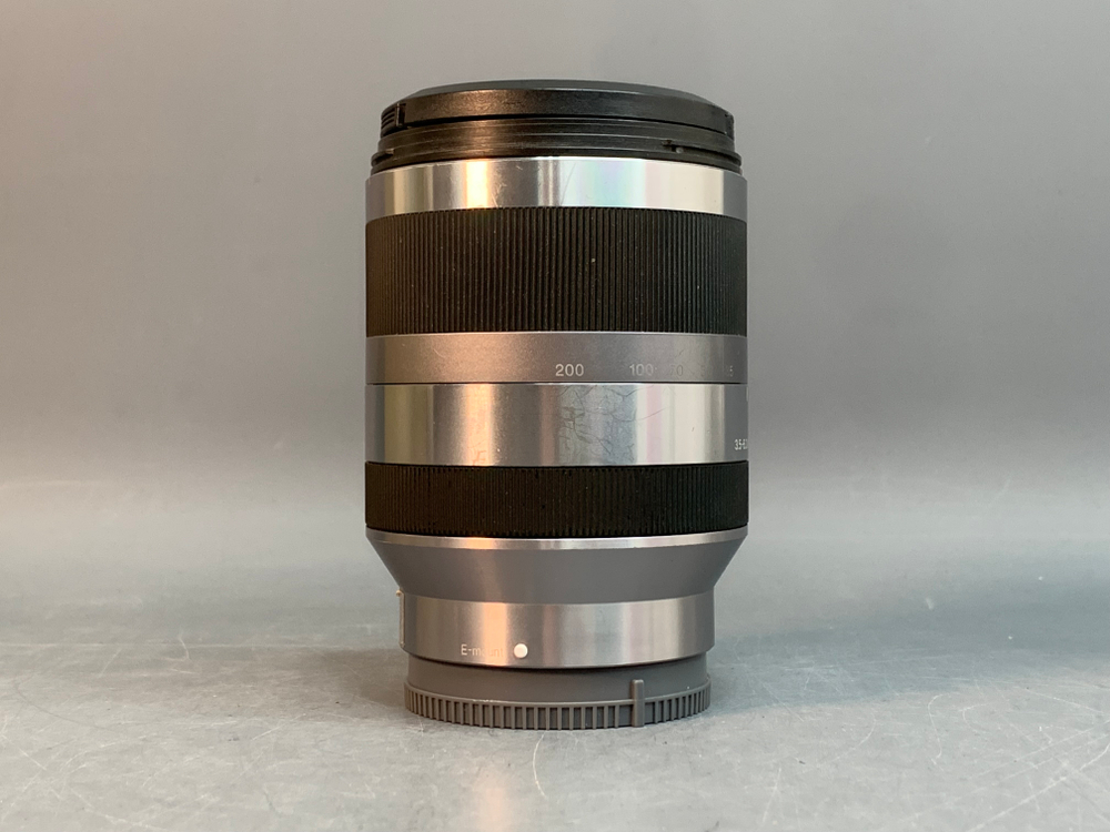 Sony E 18-200mm 3.5-6.3 OSS внутри грибок