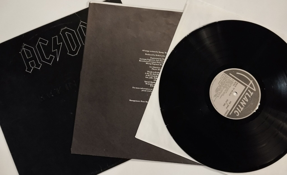 Винтажная виниловая пластинка LP AC DC Back In Black (Canada 1980)