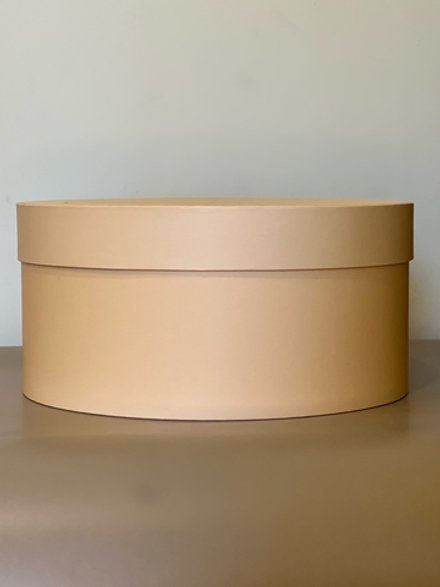 Короткая коробка D 32 см . Цвет: Персик . Розница 550 рублей .