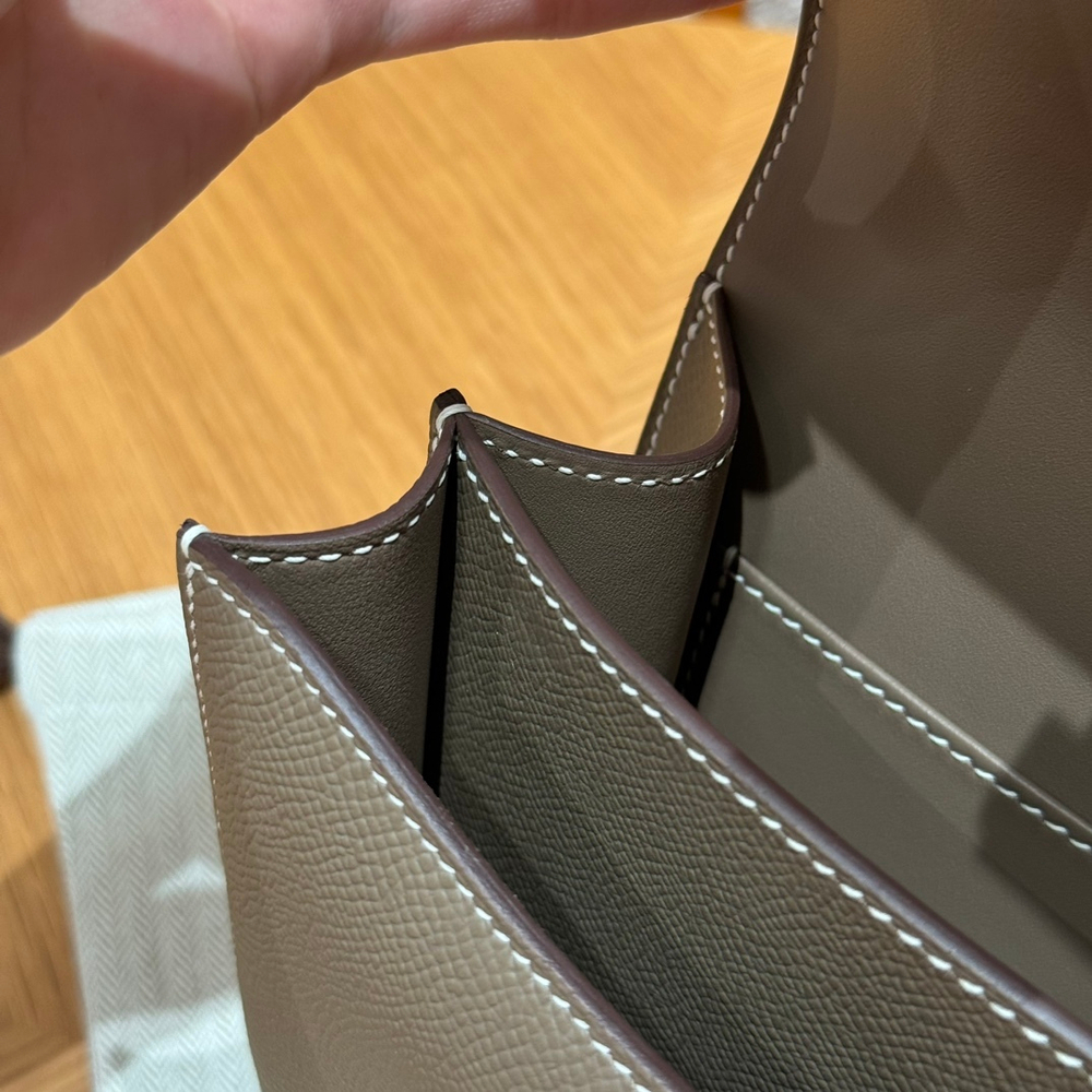 Hermes Constance 18